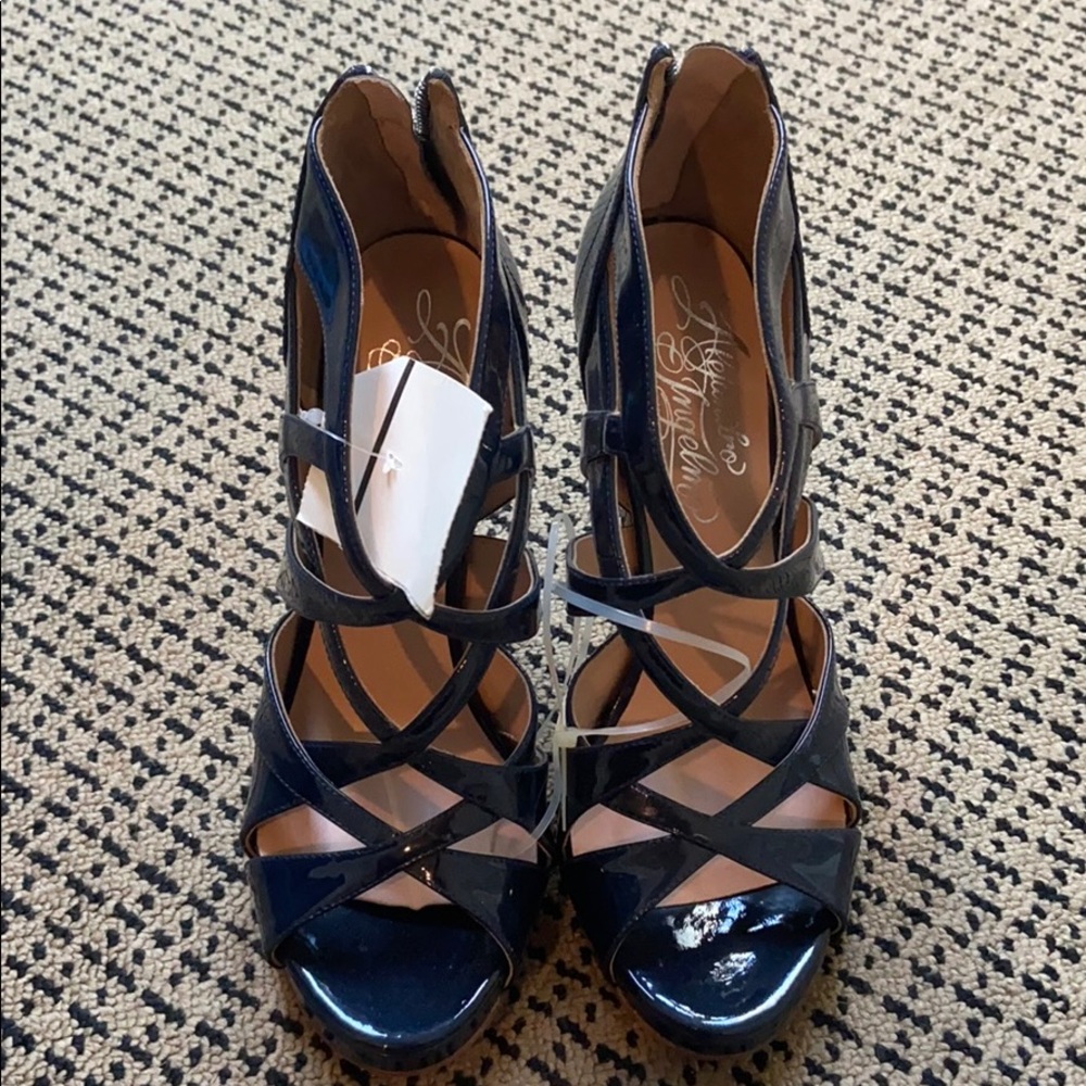 Alejandro Ingelmo navy patent shoe